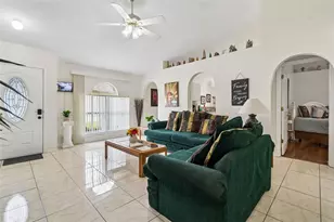 5936 Lake Front Dr, Wesley Chapel, FL 33545 - Photo 13