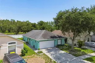 5936 Lake Front Dr, Wesley Chapel, FL 33545 - Photo 41