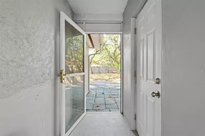 29 6th Avenue SE, Largo, FL 33771 - Photo 23