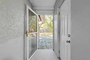 29 6th Ave SE, Largo, FL 33771 - Photo 23