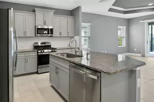 13531 Circa Crossing Dr, Lithia, FL 33547 - Photo 9
