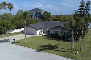 5717 Seabreeze Dr, Port Richey, FL 34668 - Photo 1