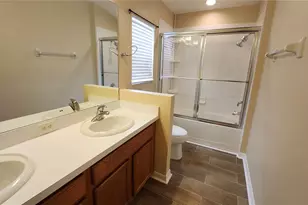 7955 Carriage Pointe Dr, Gibsonton, FL 33534 - Photo 13