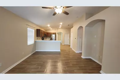 7955 Carriage Pointe Drive, Gibsonton, FL 33534 - Photo 5