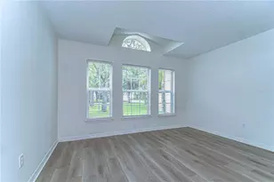 18303 Elmhurst Ln, Tampa, FL 33647 - Photo 5