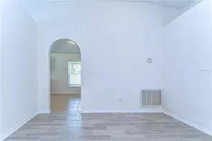 18303 Elmhurst Ln, Tampa, FL 33647 - Photo 7