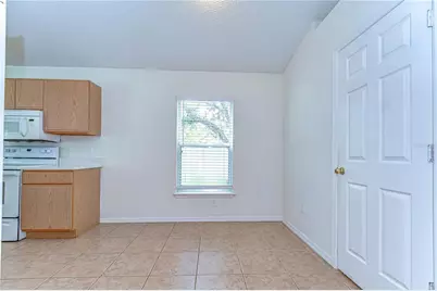 18303 Elmhurst Lane, Tampa, FL 33647 - Photo 9