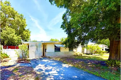 516 Northmoor Avenue N, Saint Petersburg, FL 33702 - Photo 1