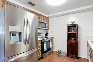 38945 18th Ave, Zephyrhills, FL 33542 - Photo 5