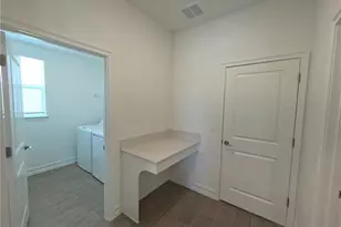11905 71st Pl E, Palmetto, FL 34221 - Photo 9