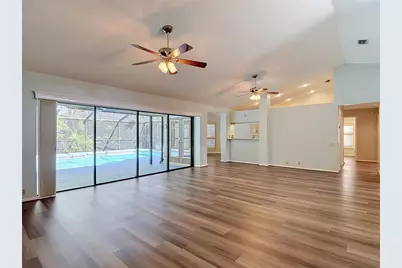 2102 Laindale Place, Valrico, FL 33596 - Photo 7