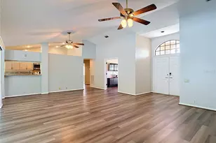2102 Laindale Pl, Valrico, FL 33596 - Photo 9