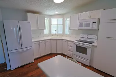 3601 Muller Dr, Zephyrhills, FL 33540 - Photo 15