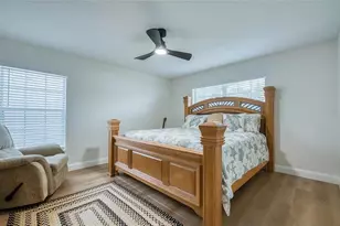 625 Folsom St S, Saint Petersburg, FL 33707 - Photo 37