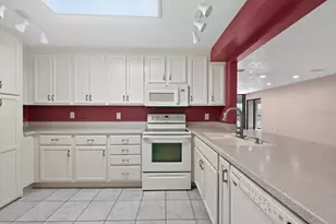 12300 Vonn Rd, Largo, FL 33774 - Photo 17