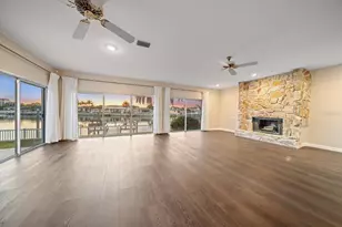 878 Harbor Is, Clearwater Beach, FL 33767 - Photo 5