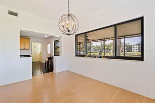 8140 Terrace Garden Dr, Saint Petersburg, FL 33709 - Photo 15