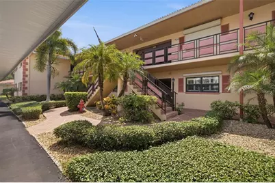 8140 Terrace Garden Drive #103, Saint Petersburg, FL 33709 - Photo 5