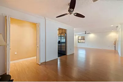 8140 Terrace Garden Drive #103, Saint Petersburg, FL 33709 - Photo 11
