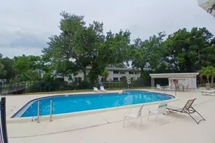 7560 92nd St, Seminole, FL 33777 - Photo 9