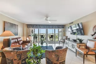 10355 Paradise Blvd, Treasure Island, FL 33706 - Photo 11