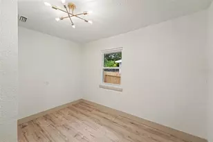 2850 59th Ave N, Saint Petersburg, FL 33714 - Photo 15