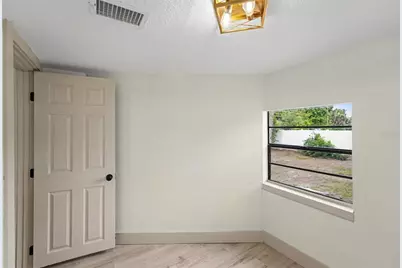 2850 59th Avenue N, Saint Petersburg, FL 33714 - Photo 13