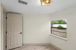 2850 59th Ave N, Saint Petersburg, FL 33714 - Photo 13