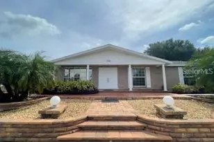 1326 Lake Ariana Blvd, Auburndale, FL 33823 - Photo 1