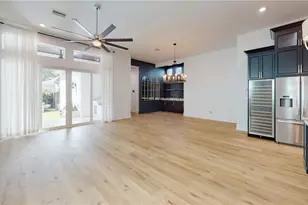 1068 19th Ave N, Saint Petersburg, FL 33704 - Photo 13