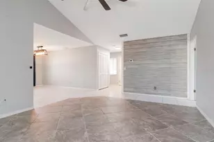 303 Barstow Ct, Sun City Center, FL 33573 - Photo 11