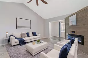 303 Barstow Ct, Sun City Center, FL 33573 - Photo 7