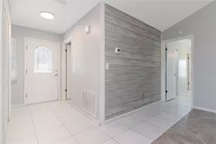 303 Barstow Ct, Sun City Center, FL 33573 - Photo 5