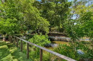 3282 Honeysuckle Rd, Largo, FL 33770 - Photo 9
