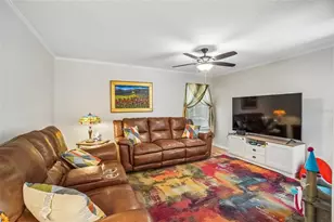 8350 Savannah Trace Cir, Tampa, FL 33615 - Photo 5