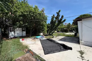 15331 NW 27th Pl, Opa Locka, FL 33054 - Photo 17