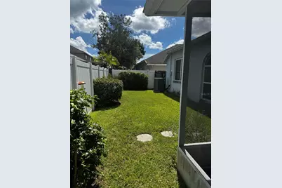 8806 Cypress Hammock Drive, Tampa, FL 33614 - Photo 17