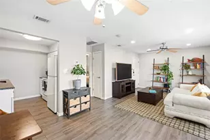 4725 Coquina Key Dr SE, Saint Petersburg, FL 33705 - Photo 9