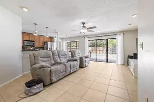 1912 Firethorn Ct, Brandon, FL 33511 - Photo 11