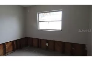 6060 62nd St N, Saint Petersburg, FL 33709 - Photo 7