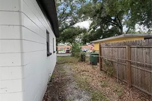 10111 N Ola Ave, Tampa, FL 33612 - Photo 13