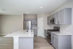 5445 San Pietro Dr, Winter Haven, FL 33884 - Photo 11
