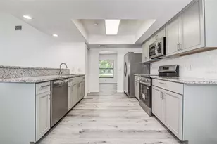 9404 W Hamilton Ave, Tampa, FL 33615 - Photo 5