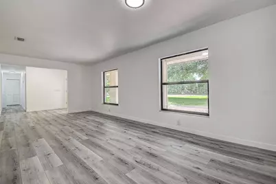 9404 W Hamilton Avenue, Tampa, FL 33615 - Photo 3