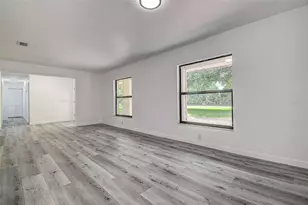 9404 W Hamilton Ave, Tampa, FL 33615 - Photo 3