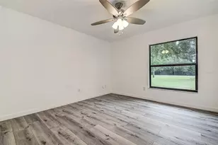 9404 W Hamilton Ave, Tampa, FL 33615 - Photo 11