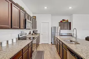 806 Highgate Oaks Pl, Seffner, FL 33584 - Photo 11