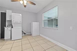 917 30th Ave N, Saint Petersburg, FL 33704 - Photo 7