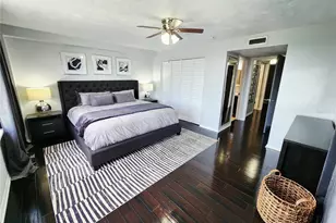 4651 1st St NE, Saint Petersburg, FL 33702 - Photo 11