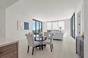 301 1st St S, Saint Petersburg, FL 33701 - Photo 9